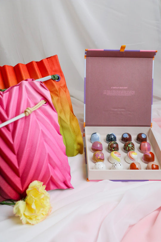 GINLEE X MR. BUCKET MAKE PLEAT BAG