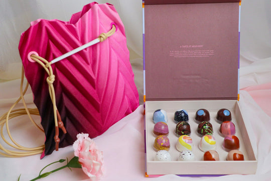 GINLEE X MR. BUCKET MAKE PLEAT BAG