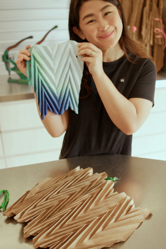 มอบประสบการณ์กระเป๋า Make Pleat Bag