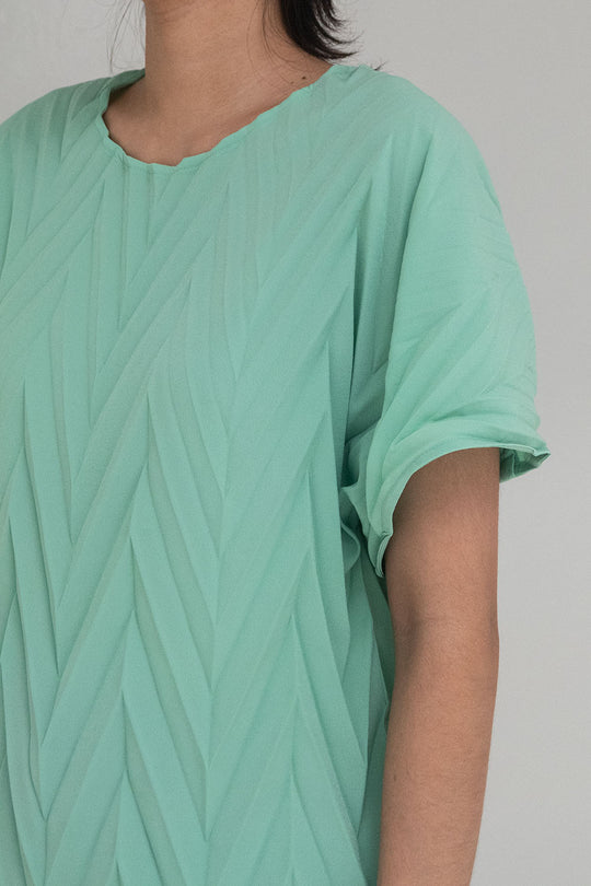 MAKE TEE