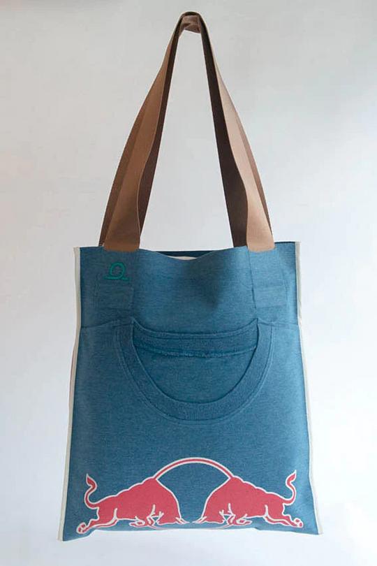 GIFT THE TEE-TO-BAG EXPERIENCE